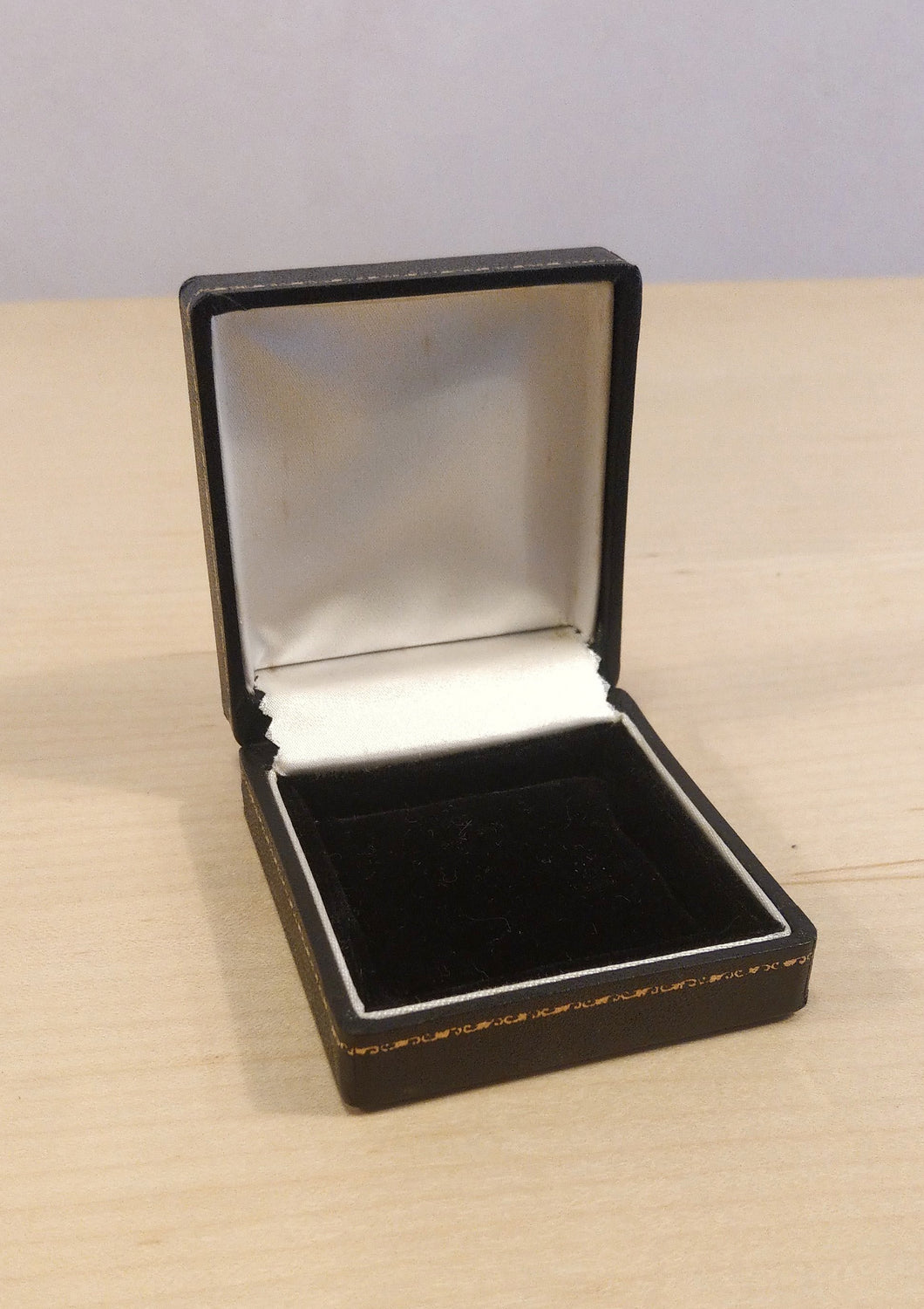 1950s Black Brooch Box