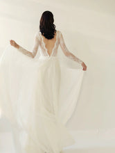 Leanne Marshall - "Iona" Wedding Gown